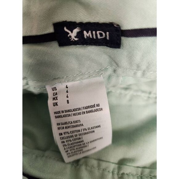American Eagle Strech 4 mint green flat front shorts. Measures approx 30 waist, - Picture 5 of 7